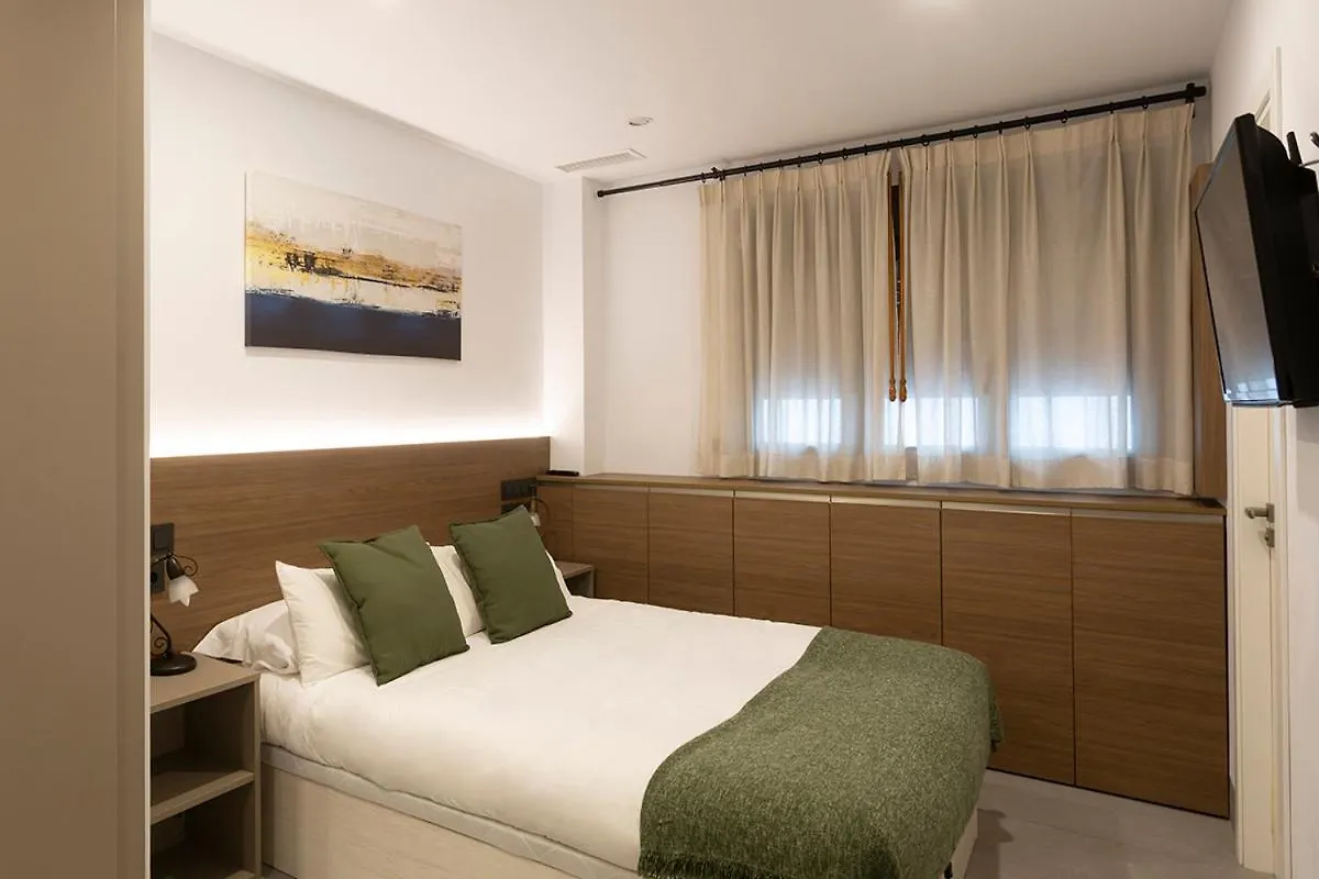 Apartamentos Bajeles Sevilla Urban 0*, Seville
